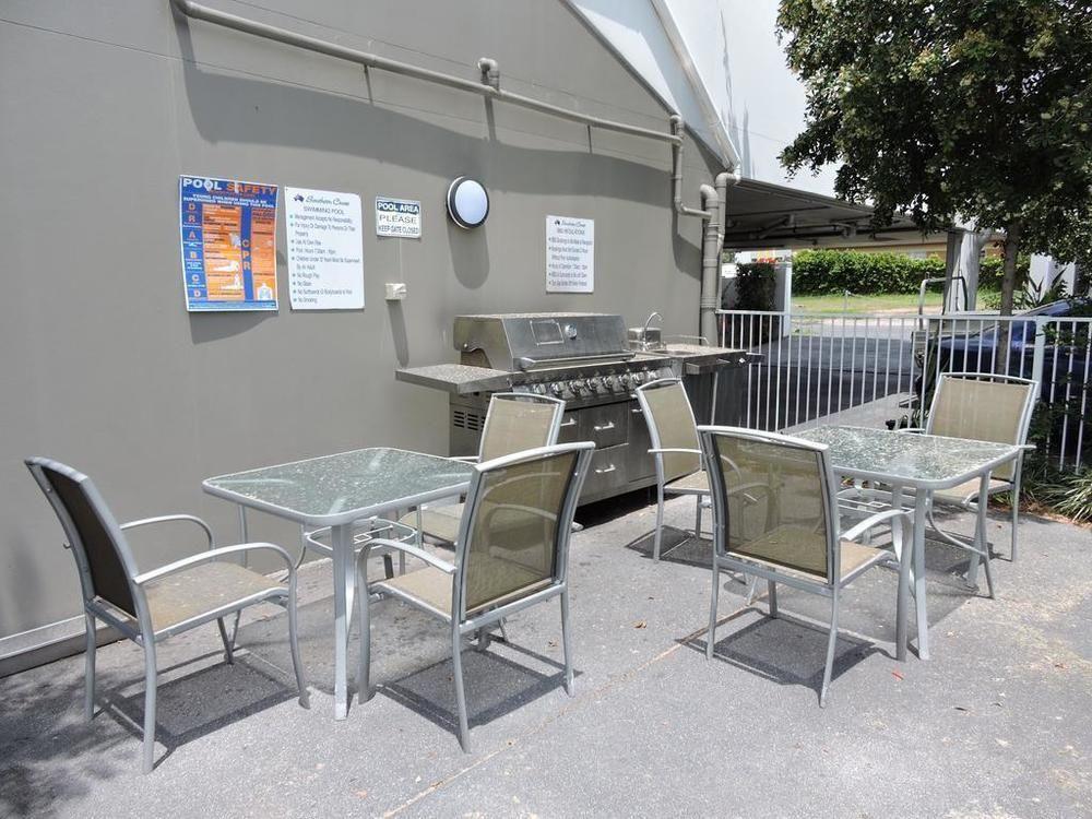 Southern Cross Motel Brisbane Bagian luar foto